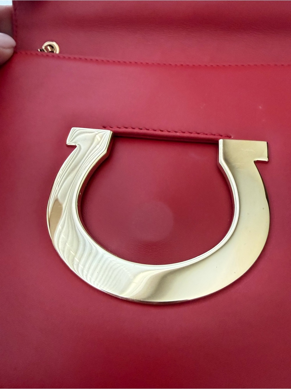 Authentic Ferragamo Red Leather Gancini Crossbody Bag with Gold hardware - Picture 3 of 11